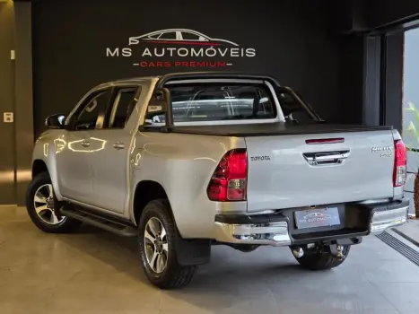 TOYOTA Hilux Caminhonete 2.7 16V 4P SRV FLEX CABINE DUPLA AUTOM�TICO, Foto 12