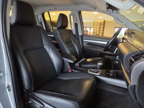 TOYOTA Hilux Caminhonete 2.7 16V 4P SRV FLEX CABINE DUPLA AUTOM�TICO, Foto 15