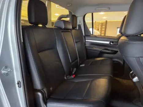 TOYOTA Hilux Caminhonete 2.7 16V 4P SRV FLEX CABINE DUPLA AUTOM�TICO, Foto 16