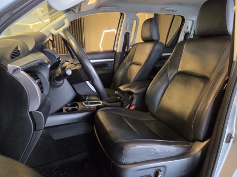 TOYOTA Hilux Caminhonete 2.7 16V 4P SRV FLEX CABINE DUPLA AUTOM�TICO, Foto 7
