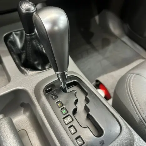 TOYOTA Hilux Caminhonete 2.7 16V 4P SRV FLEX 4X4  CABINE DUPLA AUTOM�TICO, Foto 16
