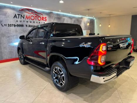 TOYOTA Hilux Caminhonete 2.8 16V SRX 4X4 TURBO DIESEL CABINE DUPLA AUTOMÁTICO, Foto 4
