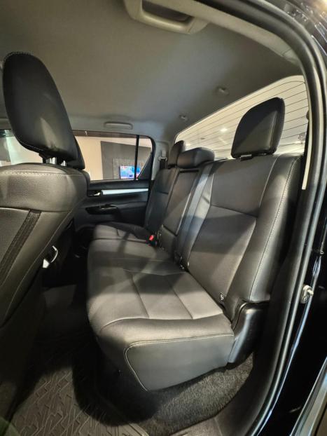 TOYOTA Hilux Caminhonete 2.8 16V SRX 4X4 TURBO DIESEL CABINE DUPLA AUTOMÁTICO, Foto 9