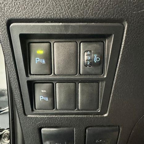 TOYOTA Hilux SW4 2.7 16V 4P FLEX SRV 7 LUGARES AUTOM�TICO, Foto 19