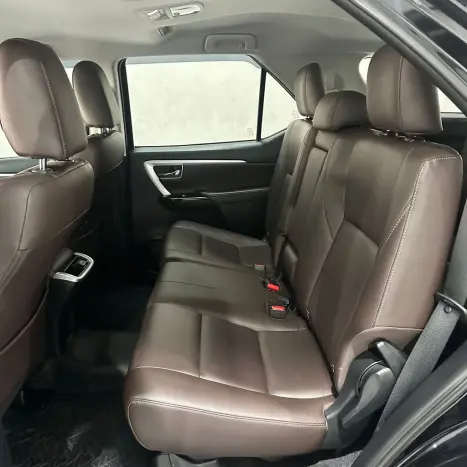 TOYOTA Hilux SW4 2.7 16V 4P FLEX SRV 7 LUGARES AUTOM�TICO, Foto 21