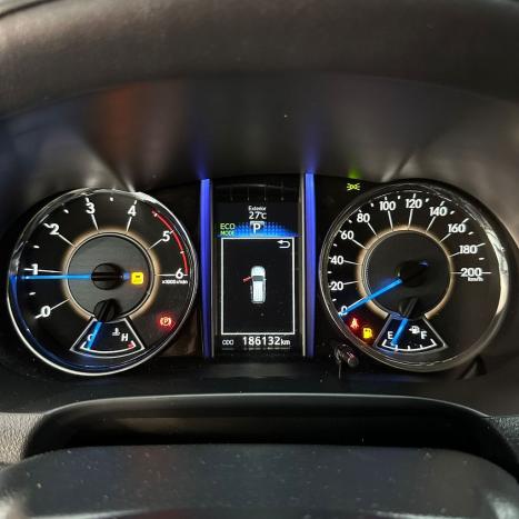 TOYOTA Hilux SW4 2.8 4P SRX 4X4 TURBO DIESEL AUTOMTICO, Foto 11