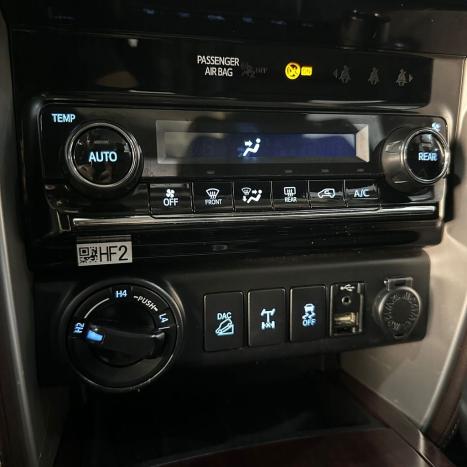 TOYOTA Hilux SW4 2.8 4P SRX 4X4 TURBO DIESEL AUTOMTICO, Foto 16