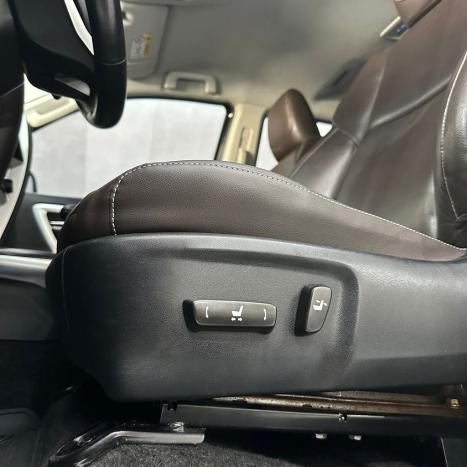 TOYOTA Hilux SW4 2.8 4P SRX 4X4 TURBO DIESEL AUTOMTICO, Foto 26