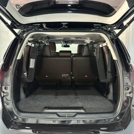 TOYOTA Hilux SW4 2.8 4P SRX 4X4 TURBO DIESEL AUTOMTICO, Foto 29