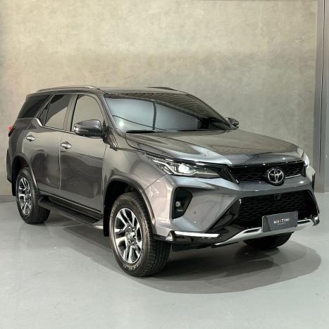 TOYOTA Hilux SW4 2.8 16V 4P SRX 4X4 7 LUGARES TURBO DIESEL AUTOM�TICO, Foto 3