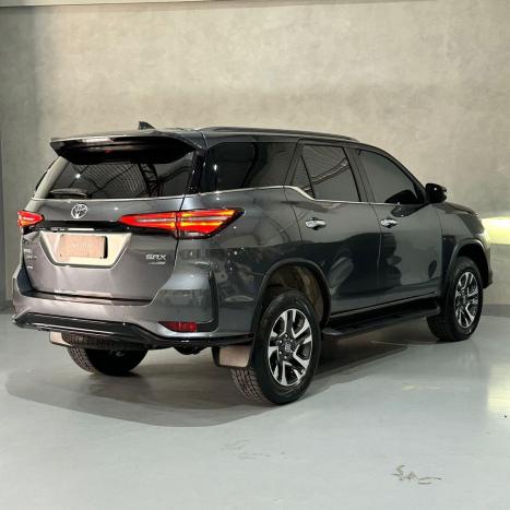 TOYOTA Hilux SW4 2.8 16V 4P SRX 4X4 7 LUGARES TURBO DIESEL AUTOM�TICO, Foto 4