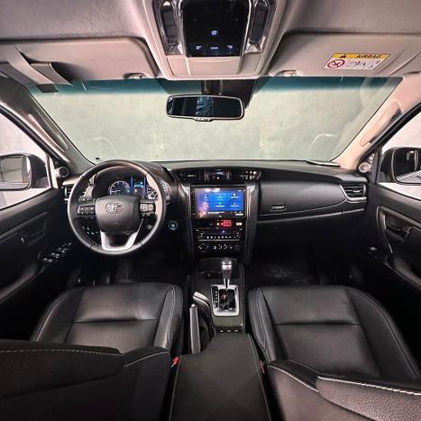 TOYOTA Hilux SW4 2.8 16V 4P SRX 4X4 7 LUGARES TURBO DIESEL AUTOM�TICO, Foto 10