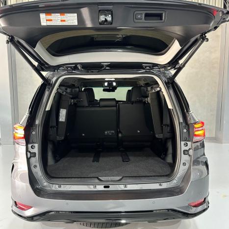 TOYOTA Hilux SW4 2.8 16V 4P SRX 4X4 7 LUGARES TURBO DIESEL AUTOM�TICO, Foto 32