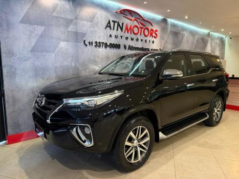 TOYOTA Hilux SW4 2.8 16V 4P SRX PLATINUM 4X4 7 LUGARES TURBO DIESEL AUTOM�TICO, Foto 2