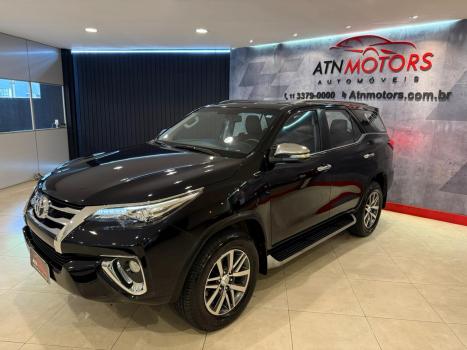 TOYOTA Hilux SW4 2.8 16V 4P SRX PLATINUM 4X4 7 LUGARES TURBO DIESEL AUTOM�TICO, Foto 3