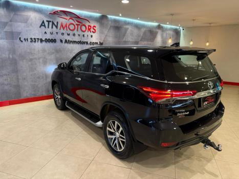 TOYOTA Hilux SW4 2.8 16V 4P SRX PLATINUM 4X4 7 LUGARES TURBO DIESEL AUTOM�TICO, Foto 6