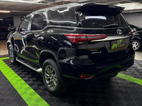 TOYOTA Hilux SW4 2.8 4P SRX 4X4 TURBO DIESEL AUTOM�TICO, Foto 6