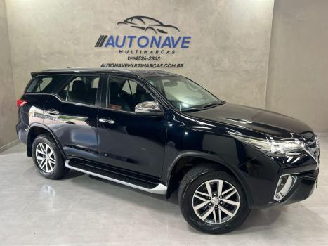 TOYOTA Hilux SW4 2.8 16V 4P SRX 4X4 7 LUGARES TURBO DIESEL AUTOM�TICO, Foto 3