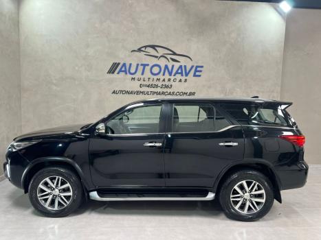 TOYOTA Hilux SW4 2.8 16V 4P SRX 4X4 7 LUGARES TURBO DIESEL AUTOM�TICO, Foto 5