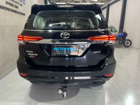 TOYOTA Hilux SW4 2.8 16V 4P SRX 4X4 7 LUGARES TURBO DIESEL AUTOM�TICO, Foto 9