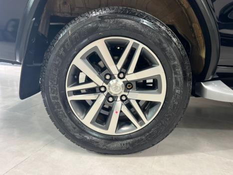 TOYOTA Hilux SW4 2.8 16V 4P SRX 4X4 7 LUGARES TURBO DIESEL AUTOM�TICO, Foto 10