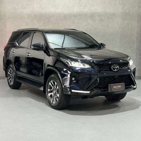 TOYOTA Hilux SW4 2.8 4P SRX 4X4 DIAMOND 7 LUGARES TURBO DIESEL AUTOM�TICO, Foto 3