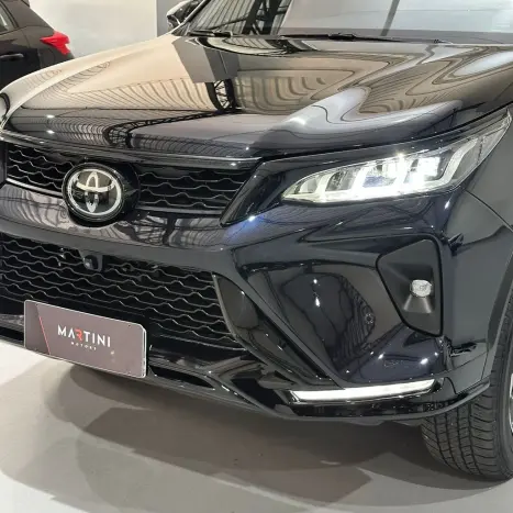 TOYOTA Hilux SW4 2.8 4P SRX 4X4 DIAMOND 7 LUGARES TURBO DIESEL AUTOM�TICO, Foto 7