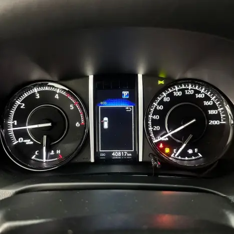 TOYOTA Hilux SW4 2.8 4P SRX 4X4 DIAMOND 7 LUGARES TURBO DIESEL AUTOM�TICO, Foto 10