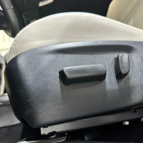 TOYOTA Hilux SW4 2.8 4P SRX 4X4 DIAMOND 7 LUGARES TURBO DIESEL AUTOM�TICO, Foto 28