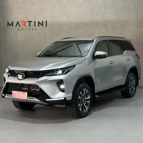 TOYOTA Hilux SW4 2.8 16V 4P SRX PLATINUM 4X4 7 LUGARES TURBO DIESEL AUTOM�TICO, Foto 1