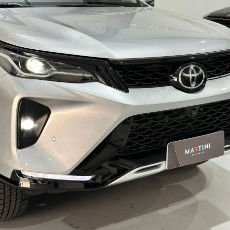 TOYOTA Hilux SW4 2.8 16V 4P SRX PLATINUM 4X4 7 LUGARES TURBO DIESEL AUTOM�TICO, Foto 8