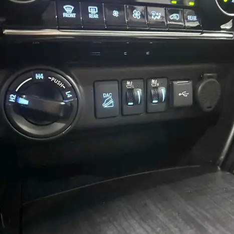 TOYOTA Hilux SW4 2.8 16V 4P SRX PLATINUM 4X4 7 LUGARES TURBO DIESEL AUTOM�TICO, Foto 14