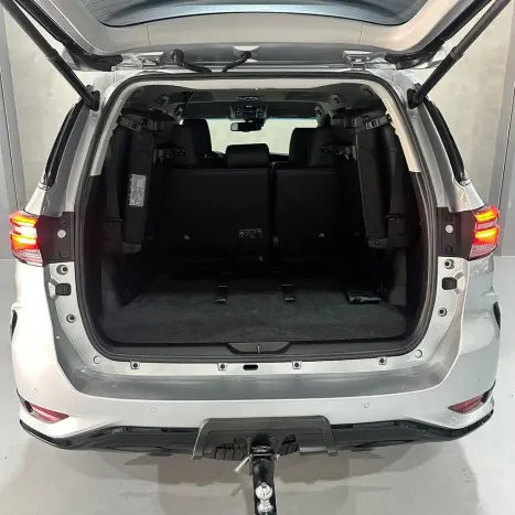 TOYOTA Hilux SW4 2.8 16V 4P SRX PLATINUM 4X4 7 LUGARES TURBO DIESEL AUTOM�TICO, Foto 31