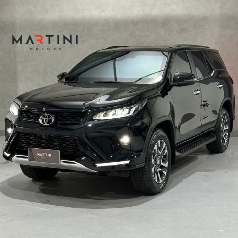 TOYOTA Hilux SW4 2.8 4P SRX 4X4 DIAMOND 7 LUGARES TURBO DIESEL AUTOM�TICO, Foto 1