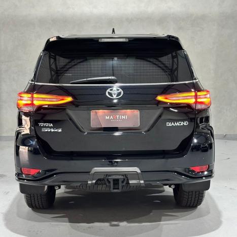 TOYOTA Hilux SW4 2.8 4P SRX 4X4 DIAMOND 7 LUGARES TURBO DIESEL AUTOM�TICO, Foto 5