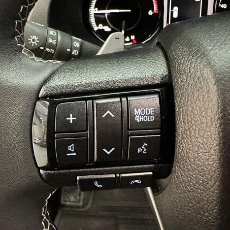 TOYOTA Hilux SW4 2.8 4P SRX 4X4 DIAMOND 7 LUGARES TURBO DIESEL AUTOM�TICO, Foto 23