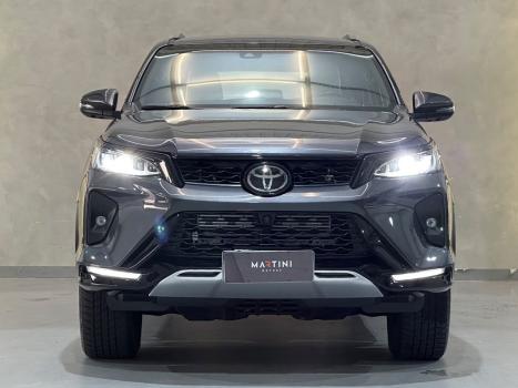 TOYOTA Hilux SW4 2.8 4P SRX 4X4 DIAMOND 7 LUGARES TURBO DIESEL AUTOMÁTICO, Foto 3