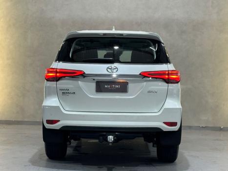TOYOTA Hilux SW4 2.8 4P 4X4 TURBO DIESEL, Foto 6