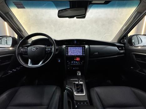 TOYOTA Hilux SW4 2.8 4P 4X4 TURBO DIESEL, Foto 11