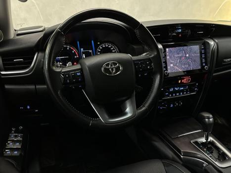 TOYOTA Hilux SW4 2.8 4P 4X4 TURBO DIESEL, Foto 12