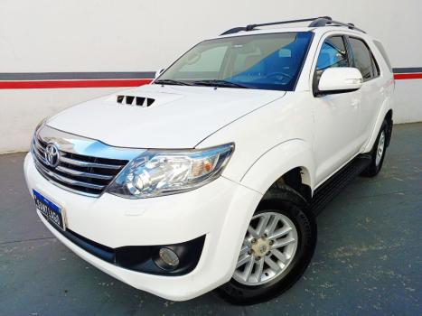 TOYOTA Hilux SW4 3.0 16V 4P SRV 4X4 TURBO DIESEL AUTOM�TICO, Foto 2