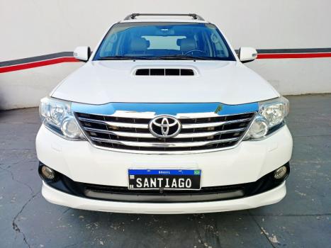 TOYOTA Hilux SW4 3.0 16V 4P SRV 4X4 TURBO DIESEL AUTOM�TICO, Foto 4