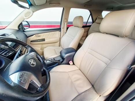 TOYOTA Hilux SW4 3.0 16V 4P SRV 4X4 TURBO DIESEL AUTOM�TICO, Foto 8