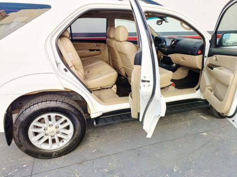 TOYOTA Hilux SW4 3.0 16V 4P SRV 4X4 TURBO DIESEL AUTOM�TICO, Foto 10