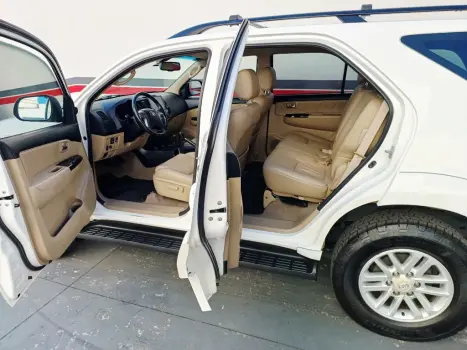 TOYOTA Hilux SW4 3.0 16V 4P SRV 4X4 TURBO DIESEL AUTOM�TICO, Foto 15