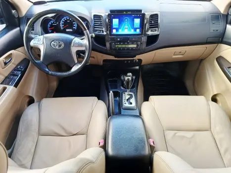 TOYOTA Hilux SW4 3.0 16V 4P SRV 4X4 TURBO DIESEL AUTOM�TICO, Foto 17