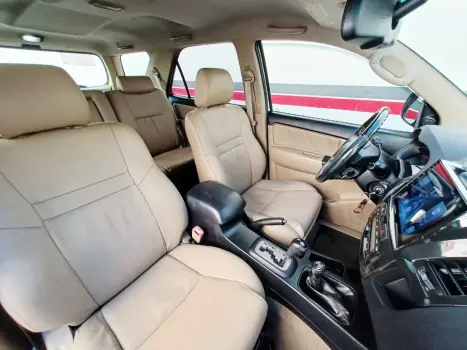 TOYOTA Hilux SW4 3.0 16V 4P SRV 4X4 TURBO DIESEL AUTOM�TICO, Foto 18