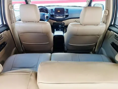 TOYOTA Hilux SW4 3.0 16V 4P SRV 4X4 TURBO DIESEL AUTOM�TICO, Foto 20