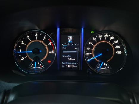 TOYOTA Hilux SW4 4.0 V6 24V 4P SRX 4X4 7 LUGARES AUTOM�TICO, Foto 4