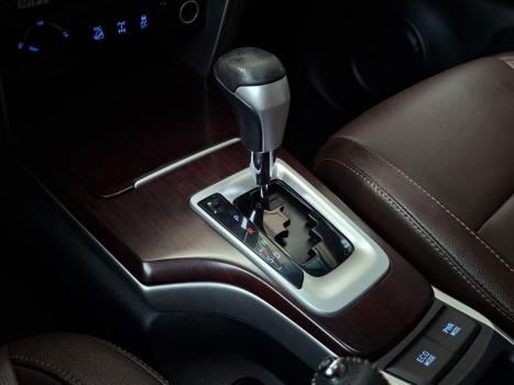 TOYOTA Hilux SW4 4.0 V6 24V 4P SRX 4X4 7 LUGARES AUTOM�TICO, Foto 17